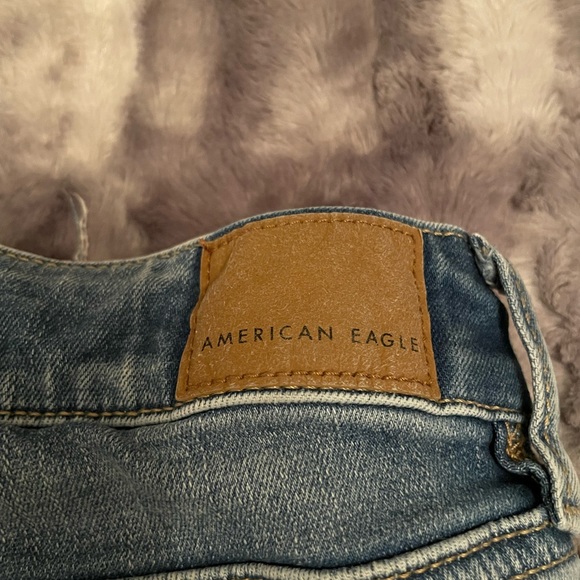 American Eagle High-Waisted Ripped Skinny Jeans - Picture 3 of 4